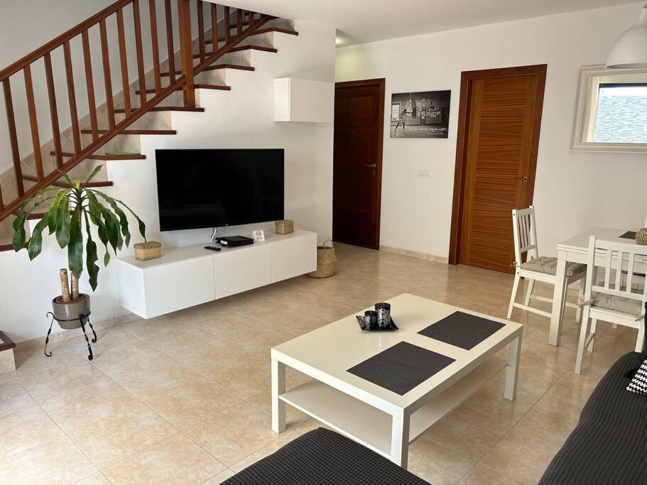 White House Villa Playa Blanca  Buitenkant foto